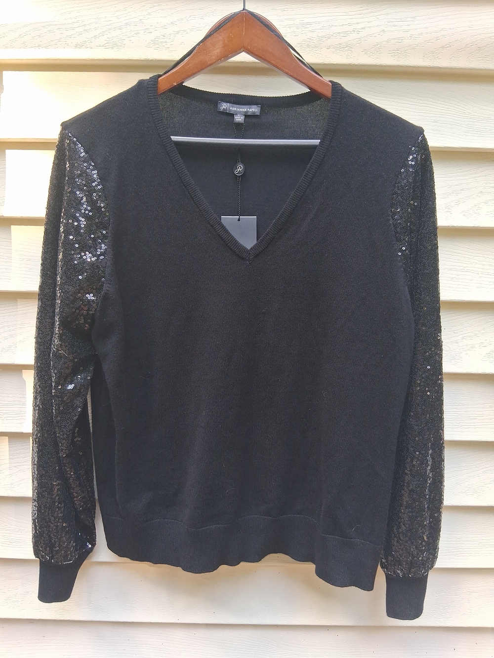 New Adrianna Papell Black V Neck Sequin Sleeve Knit Top Size Large NWT